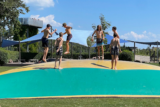 Ein Bild, das Himmel, drau&szlig;en, Sport enth&auml;lt.

Automatisch generierte Beschreibung